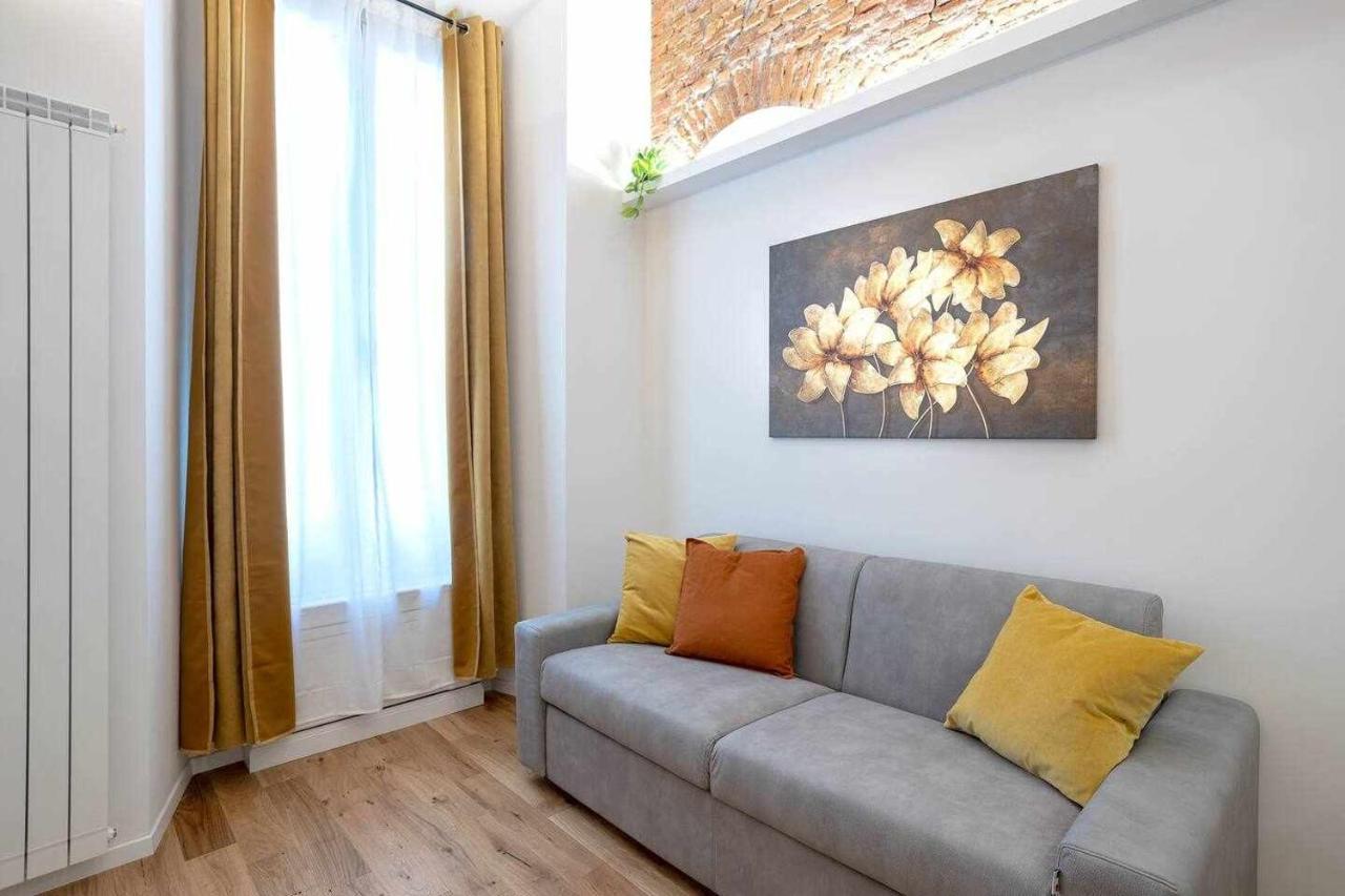 Milano City Apartments - Duomo Brera - Elegant Suite In Design District Exterior foto
