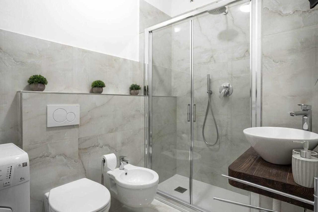 Milano City Apartments - Duomo Brera - Elegant Suite In Design District Exterior foto